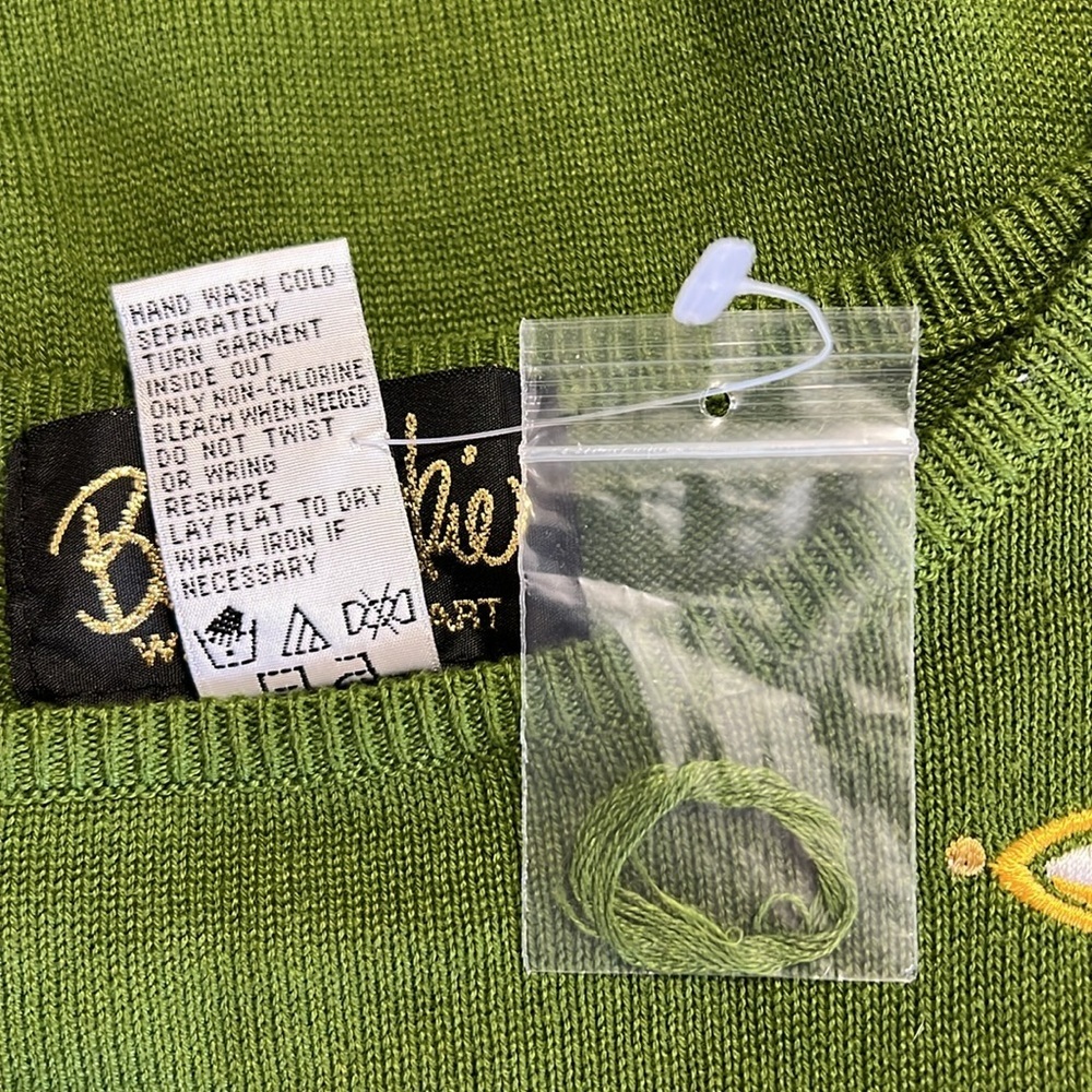 Bob Mackie women’s small wearable art sweatshirt green embroidered necklace knit - Picture 8 of 11
